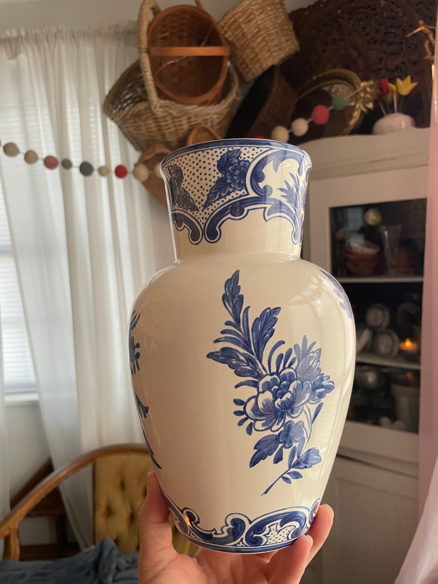 Tiffany & Co. Pottery Vase Delft Blue 9.5 inch Tall Portugal White Porcelain