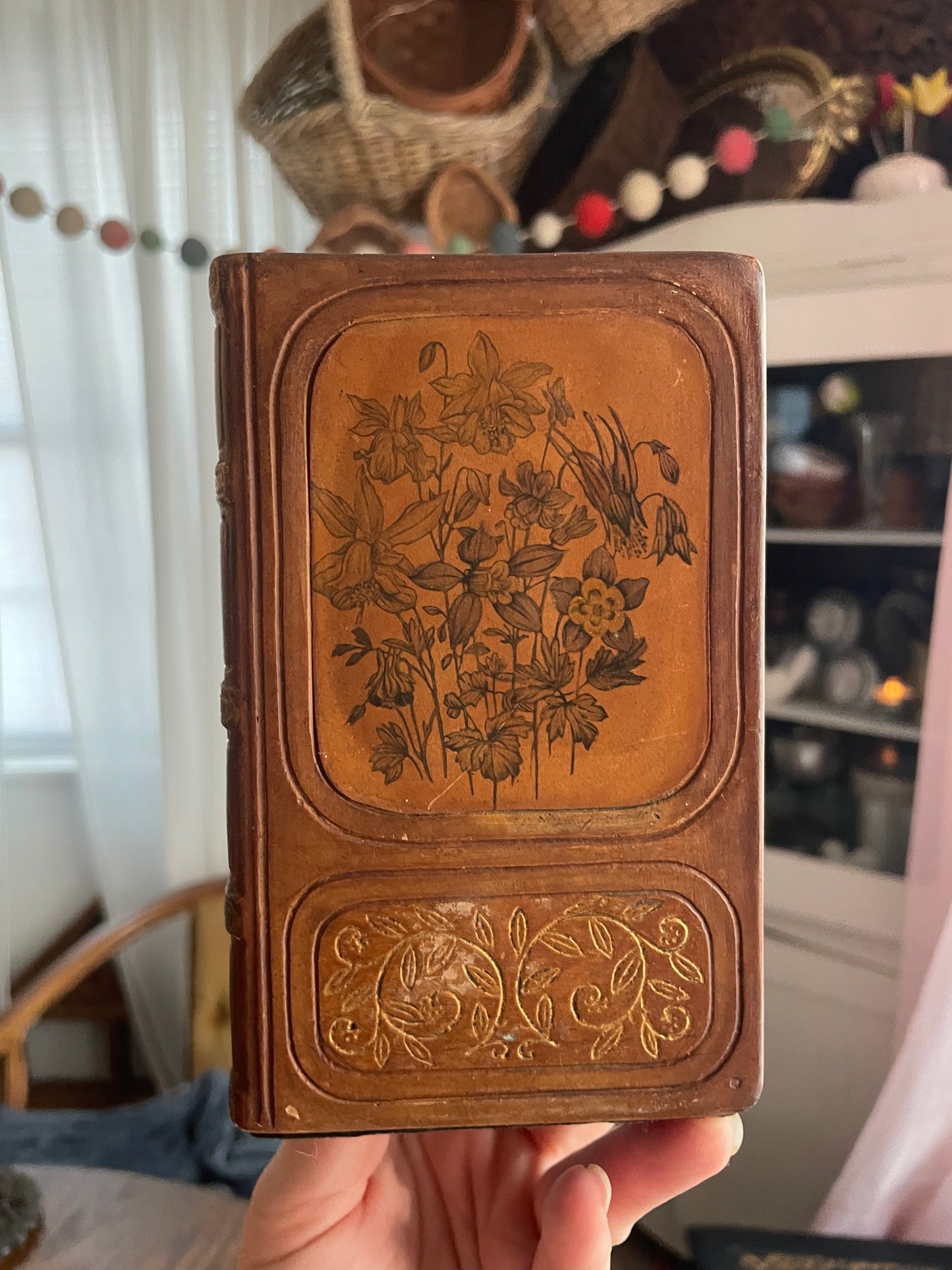 Borghese Italian Bookends - Pair of Books with Floral Design Plaster Gilded Gold Vintage