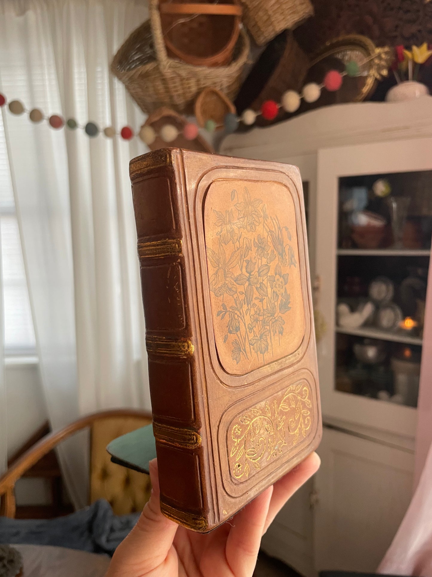 Borghese Italian Bookends - Pair of Books with Floral Design Plaster Gilded Gold Vintage