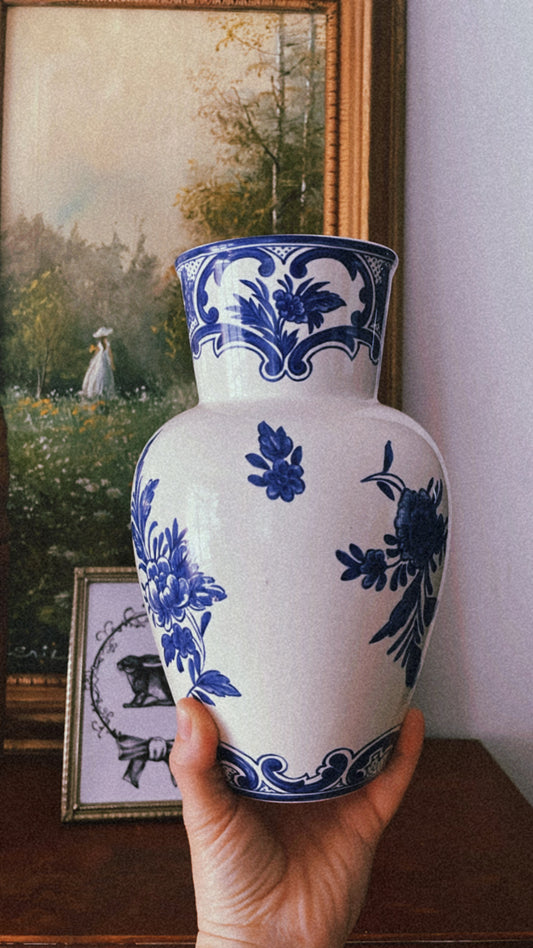 Tiffany & Co. Pottery Vase Delft Blue 9.5 inch Tall Portugal White Porcelain
